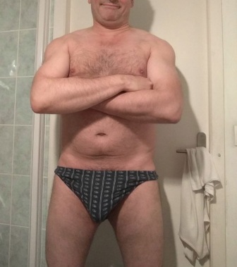 H 47 ans. Pour étudiante ou Jeune Femme TOULOUSE