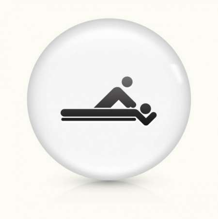 homme reçois pour massage naturiste