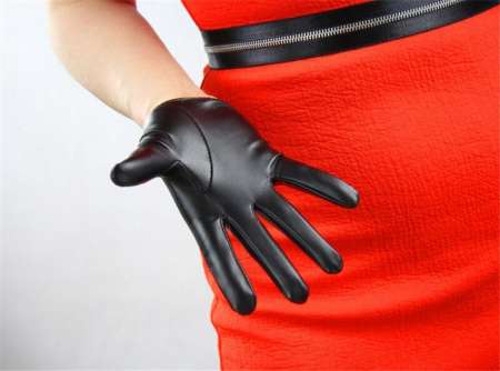 fétichiste gants de cuir