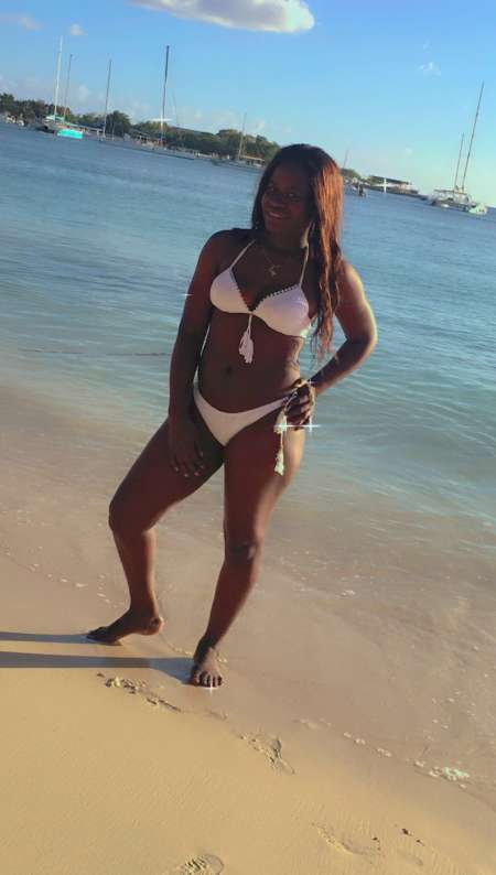 La negra bella sexy