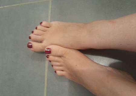 Couple propose photos pieds...