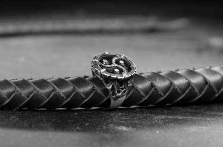  Dominant expérimenté reçoit dans donjon