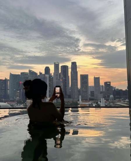 Jeune femme a chouchouter