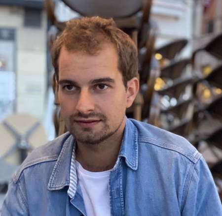Homme indépendant pour femme