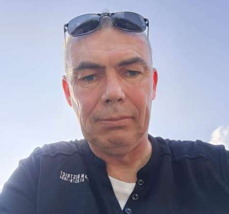 Homme 54 ans cherche relation sans prise de tête
