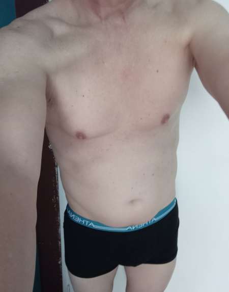 H.58 ans, phys agréable, recherche une maîtresse