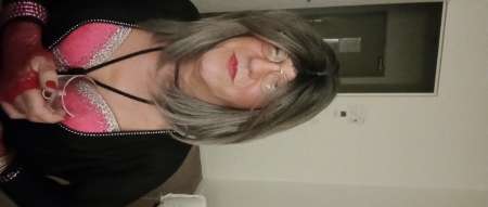 Nina jolie travestie sexy mûre