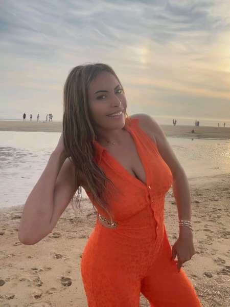 Karima masseuse Tantrique Naturiste Body body