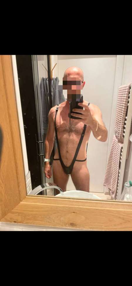 Homme soumis pour show érotique