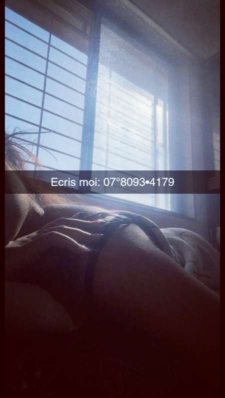 Naomie suis passage, massage corporel sensuel, GFE