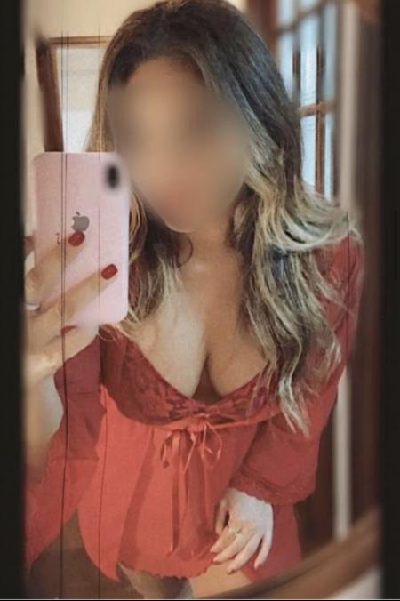 Femme resplendissante pour vous a Fort de France