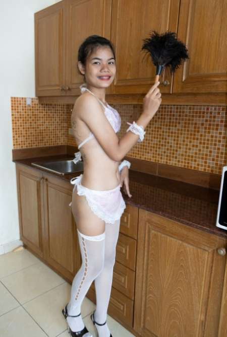 Papy cherche jeune femme de ménage sexy